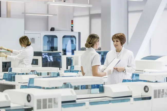 Creștere de 20% a veniturilor  Medicover și Synevo din România în primele nouă luni ale anului, până la o valoare totală de 66 milioane euro